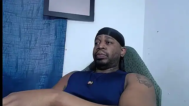 leandrohurtado69 stripchat live cam model