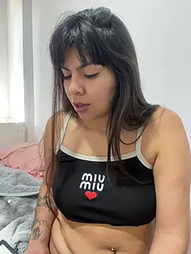 Miaaromero stripchat live cam model
