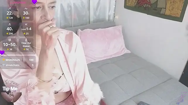 LeanaMaturee stripchat live cam model