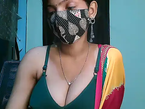 ur_sassypriya stripchat live cam model