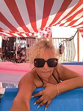 Lakylady stripchat live cam model