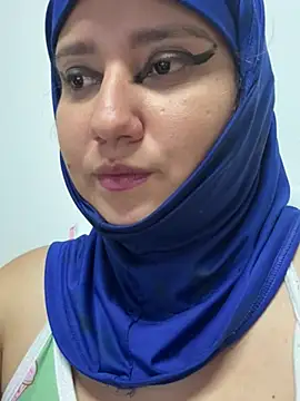 Nahannaahia stripchat live cam model