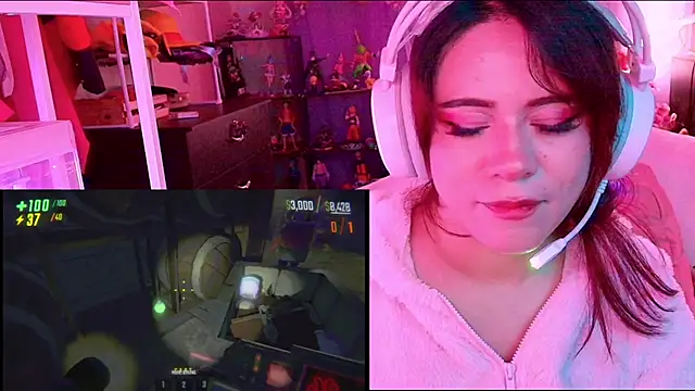 _niiky stripchat live cam model