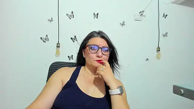 Amie_Adams82_ stripchat live cam model