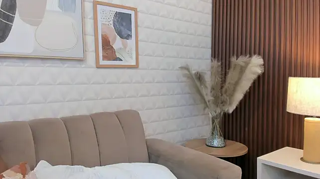 Mommy_Naughty stripchat live cam model