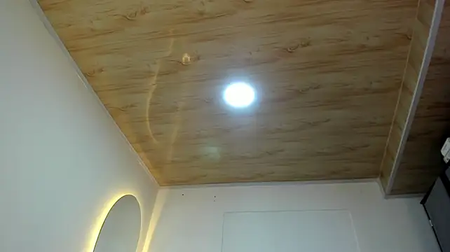 BustyGlow stripchat live cam model