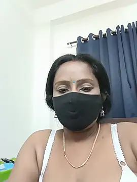 misti-boudii stripchat live cam model