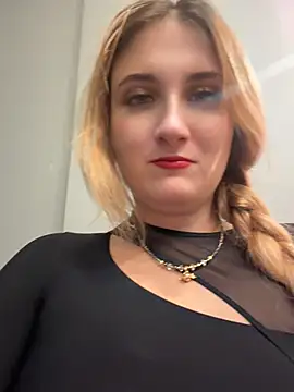 AdelRich stripchat live cam model