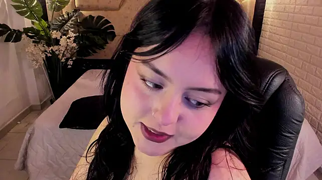 crimson_tati_ stripchat live cam model