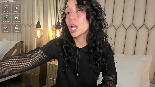 LuisaMarquez stripchat live cam model