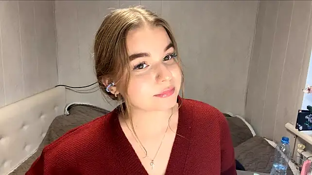 LiviaSmelser stripchat live cam model