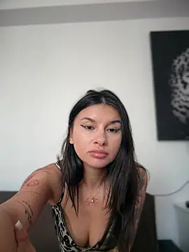 DramaQueen__ stripchat live cam model