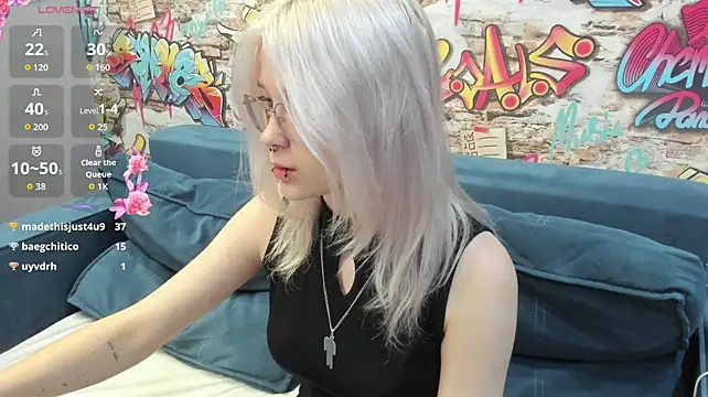 Nika-Smith stripchat live cam model