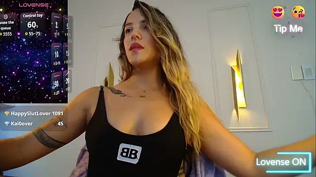 LunaBlon stripchat live cam model
