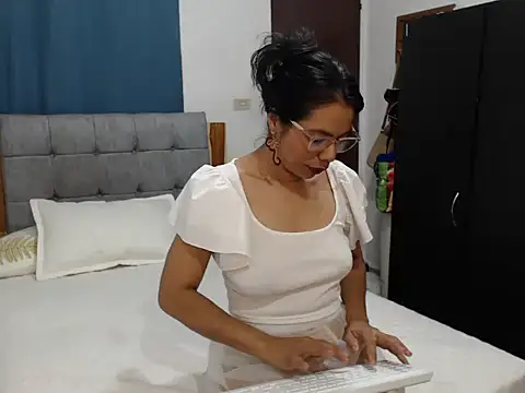 Dimar83 stripchat live cam model