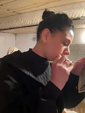 tin4aa0 stripchat live cam model