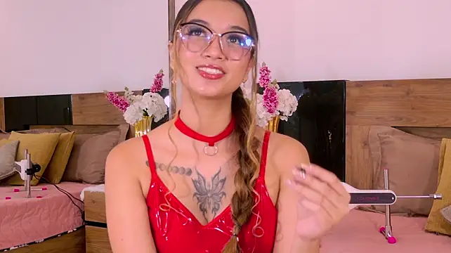 CassieMills stripchat live cam model