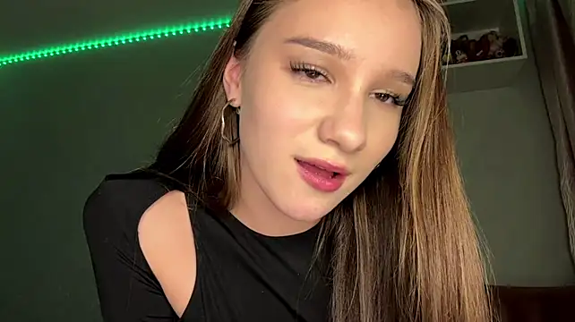 DonetteAlaya stripchat live cam model
