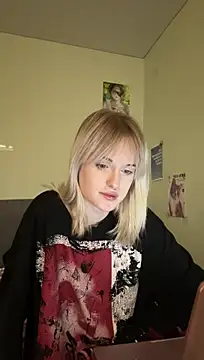 LizzaCrown stripchat live cam model