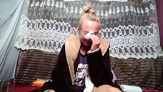 Kissingyouu stripchat live cam model