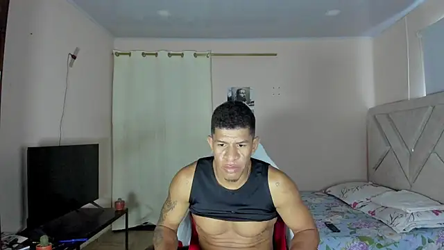 Toptony22 stripchat live cam model