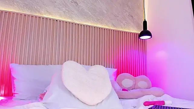 Profanared_ stripchat live cam model