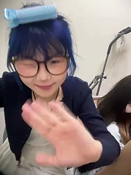 QIQI-QIQI-01 stripchat live cam model