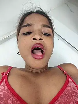 Honey-000 stripchat live cam model
