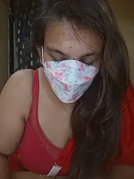 Fqueensenhaa stripchat live cam model