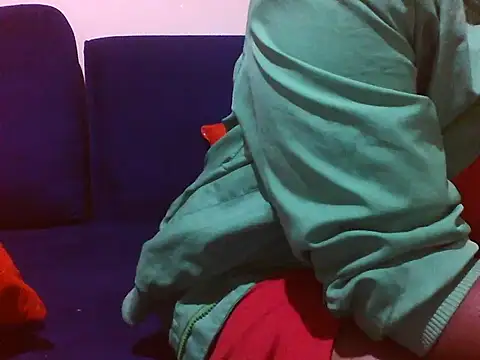 Keep_it_reel stripchat live cam model