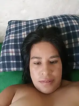 _mia_canela stripchat live cam model