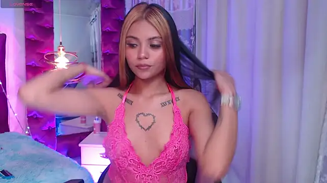 Nattasha-x stripchat live cam model