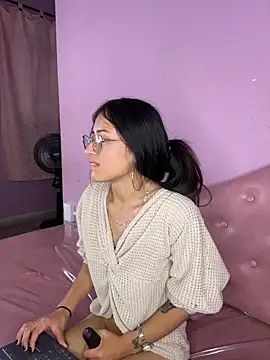 MiluLang stripchat live cam model