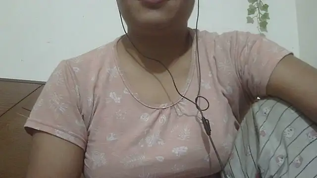 shekira99 stripchat live cam model