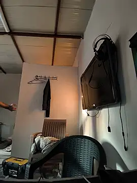 leon_ates stripchat live cam model