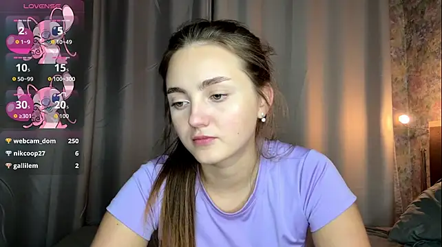 LoraDavi stripchat live cam model