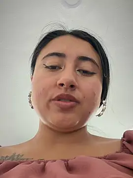 _Sarah-Office1 stripchat live cam model