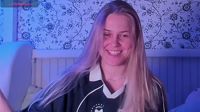 AngelAnty stripchat live cam model