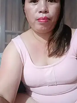 -Yeyi- stripchat live cam model