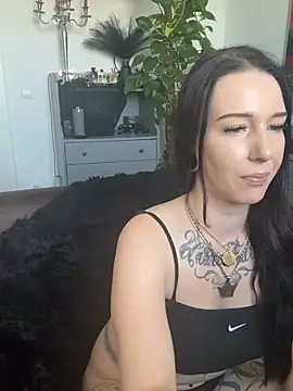 Trixie-Tainted stripchat live cam model