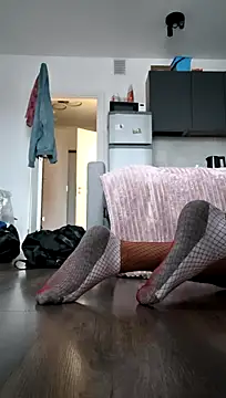 BigAssKi stripchat live cam model