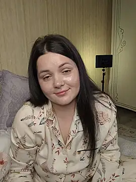 LunaSkyGlow stripchat live cam model