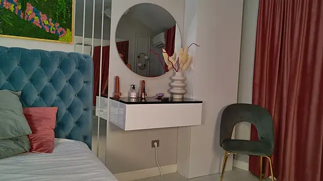 SiennaPierce stripchat live cam model