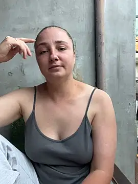 Joannakiss stripchat live cam model