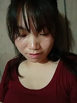 lylaanhmin stripchat live cam model
