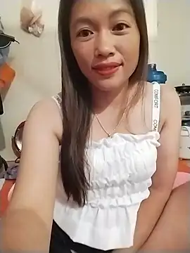 -Brooch- stripchat live cam model