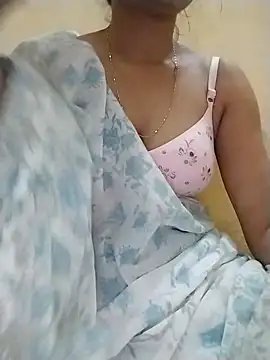 PRIYAGIRLHOT stripchat live cam model