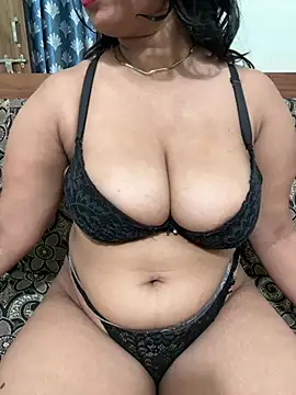 Nottyy_Bella_ stripchat live cam model