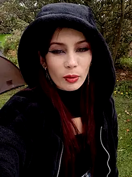 _yuyi stripchat live cam model