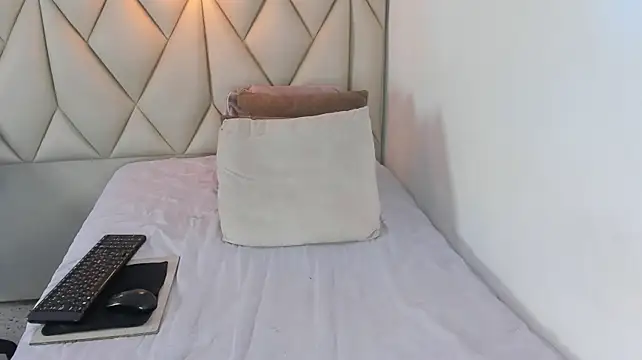 angelswets stripchat live cam model